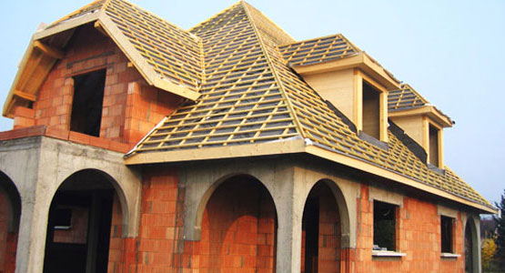 construction charpente bois à plaisir